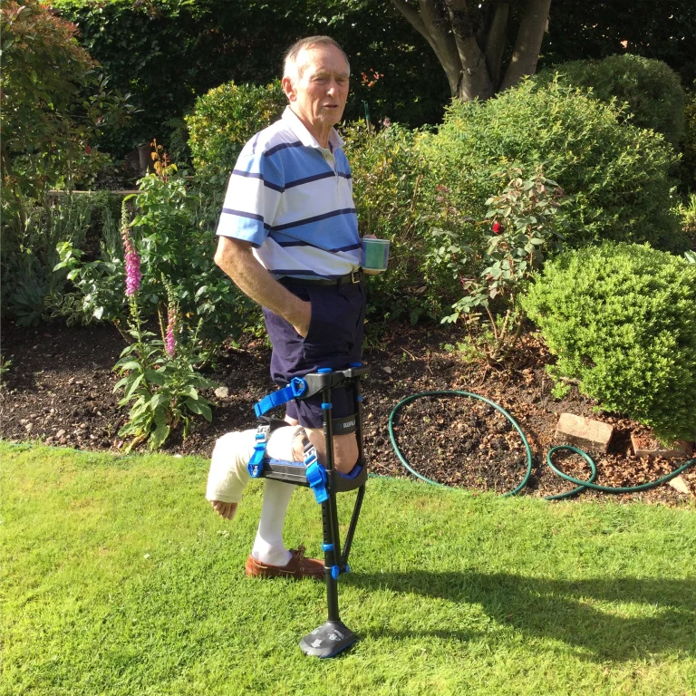 iWALK3_81 year old man using iWALK hands free crutch